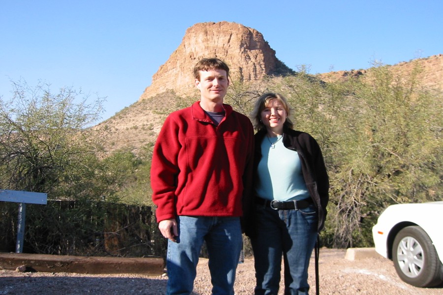 ../image/bill and julie across from tortilla flat 1.jpg